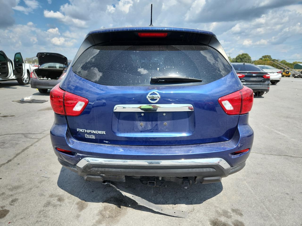 2018 Nissan Pathfinder S VIN: 5N1DR2MN4JC627207 Lot: 70778825
