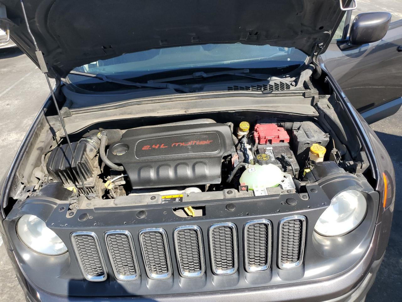 2018 Jeep Renegade Latitude VIN: ZACCJABB2JPJ40512 Lot: 84050615