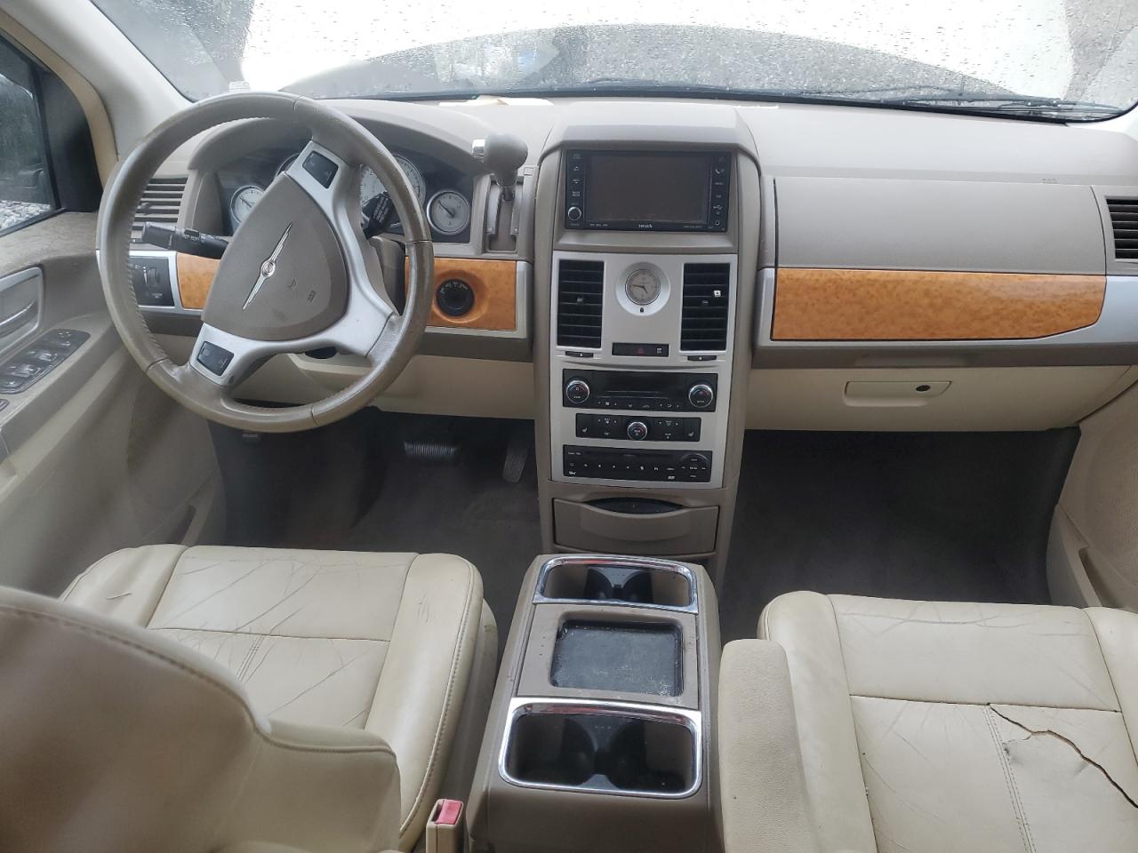 2010 Chrysler Town & Country Limited VIN: 2A4RR7DX7AR339076 Lot: 70003235