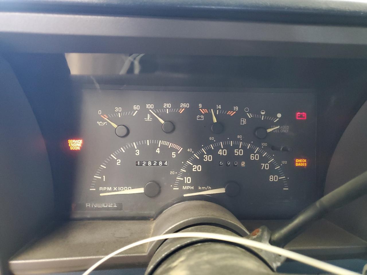 1991 Chevrolet Gmt-400 K2500 VIN: 2GBGK29K4M1198038 Lot: 81339305