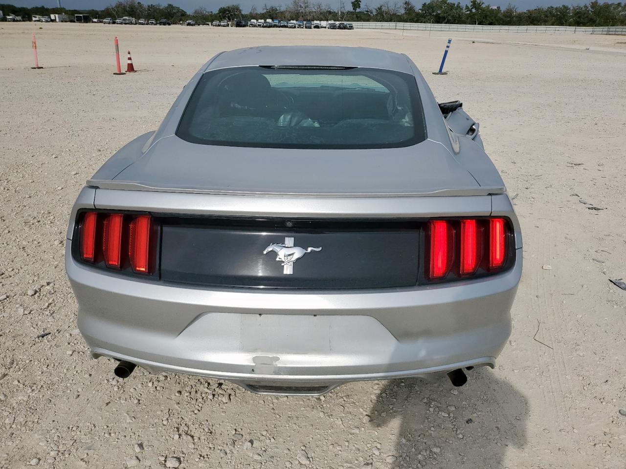 2016 Ford Mustang VIN: 1FA6P8AM1G5241736 Lot: 81918955