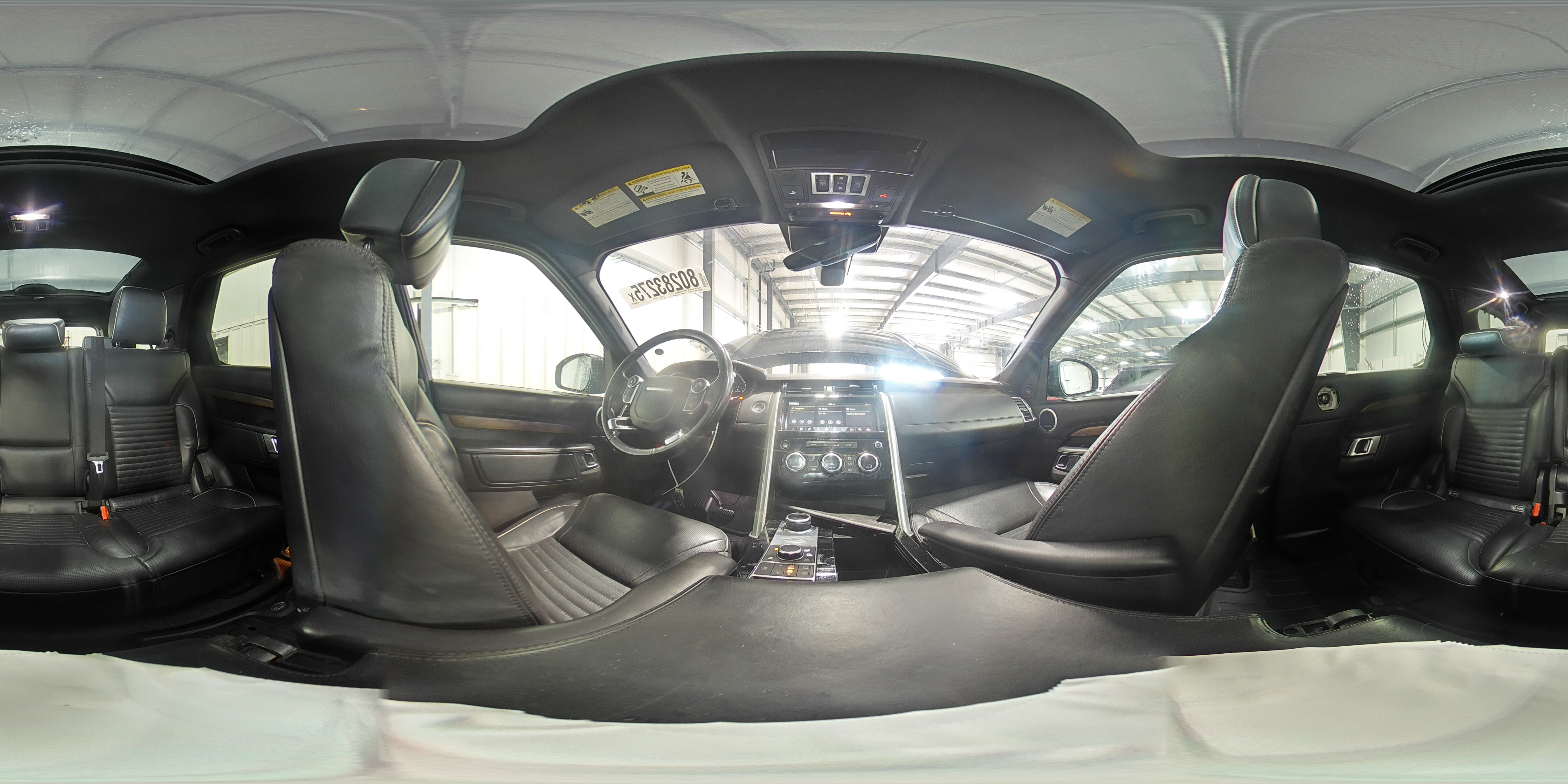 2017 Land Rover Discovery Hse Luxury VIN: SALRHBBV7HA045701 Lot: 80283275