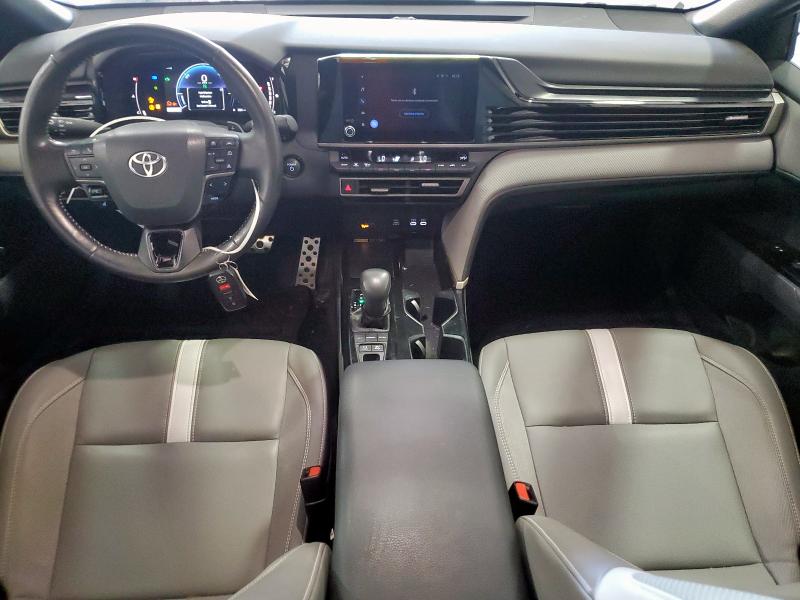  TOYOTA CAMRY 2025 Серебристый
