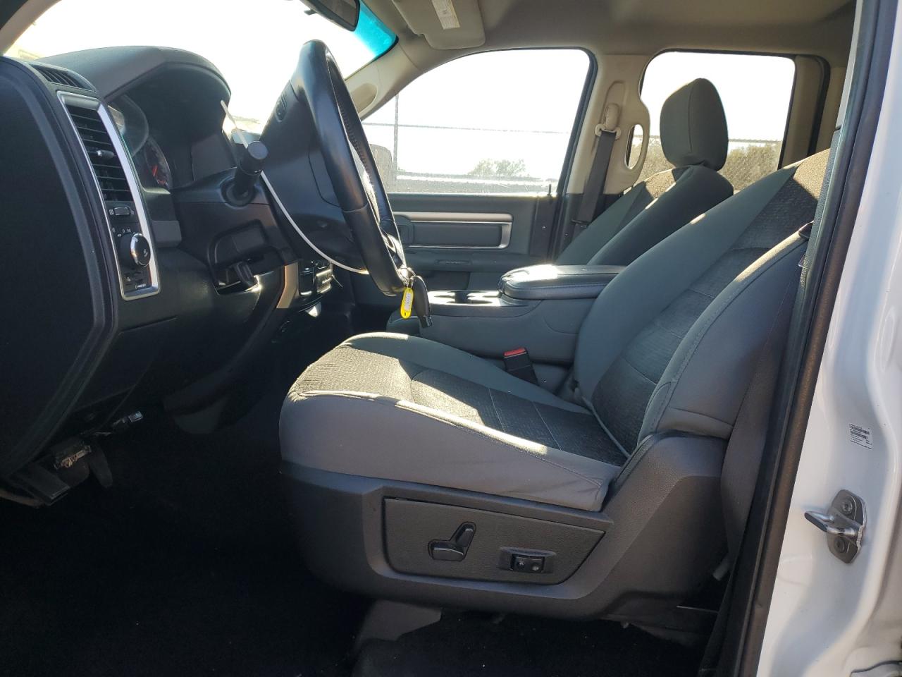 2015 Ram 1500 Slt VIN: 1C6RR6GT4FS604493 Lot: 71564135