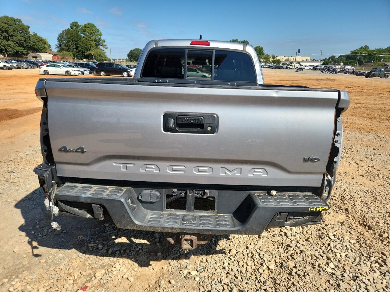2017 Toyota Tacoma Access Cab VIN: 5TFSZ5ANXHX082683 Lot: 81510335