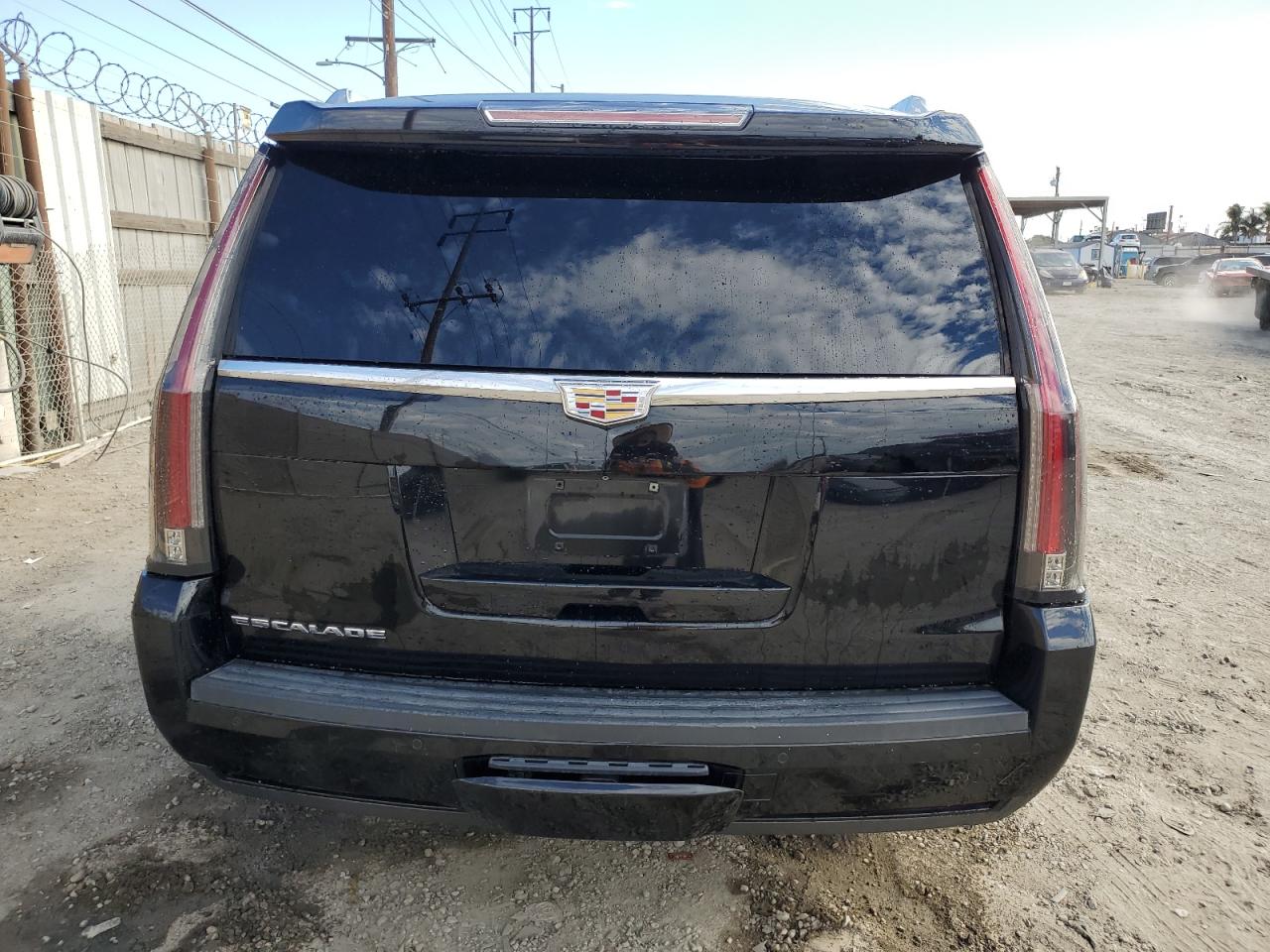 2015 Cadillac Escalade Premium VIN: 1GYS3CKJ4FR308505 Lot: 83992225