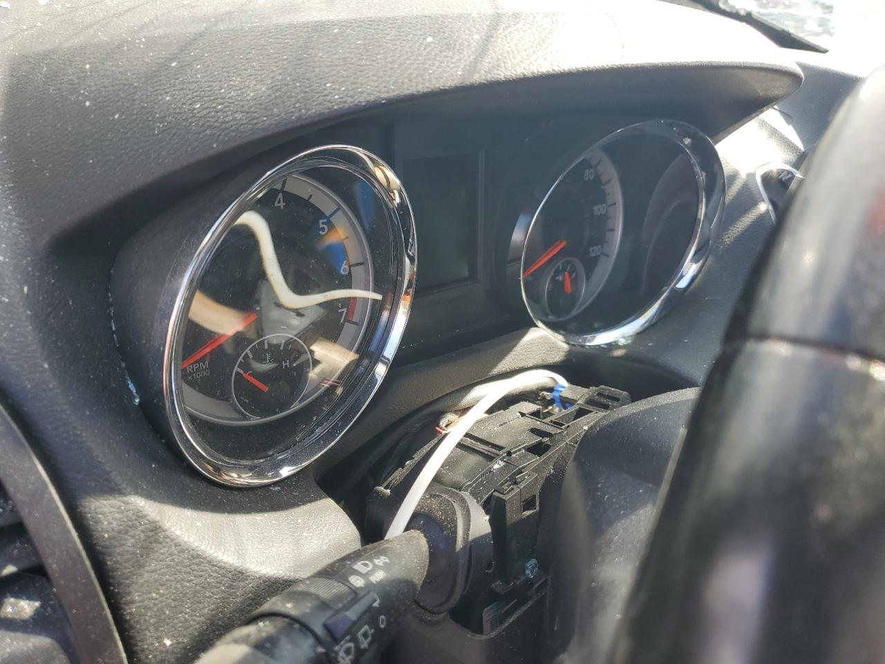 2011 Dodge Grand Caravan R/T VIN: 2D4RN7DG5BR765757 Lot: 81786435