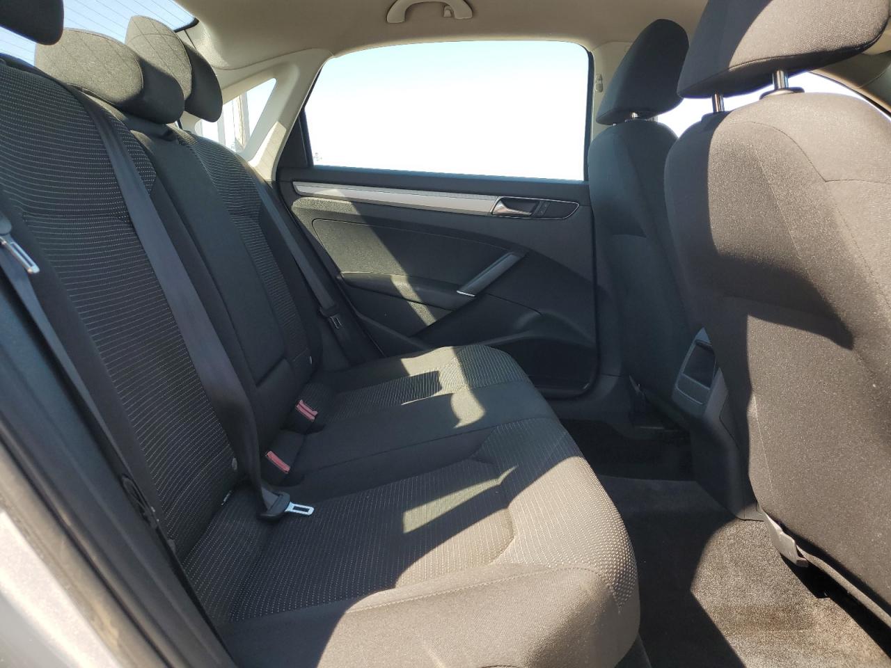 2017 Volkswagen Passat S VIN: 1VWAT7A32HC030685 Lot: 83847145