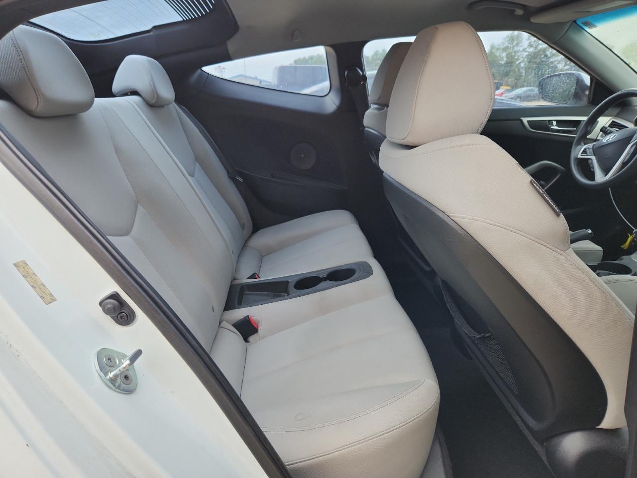 2013 Hyundai Veloster VIN: KMHTC6AD7DU086801 Lot: 83954585