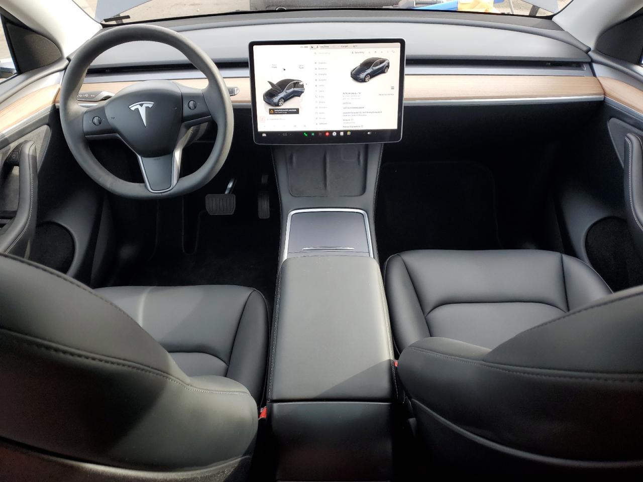 2024 Tesla Model Y VIN: 7SAYGDEE5RA231694 Lot: 82072665