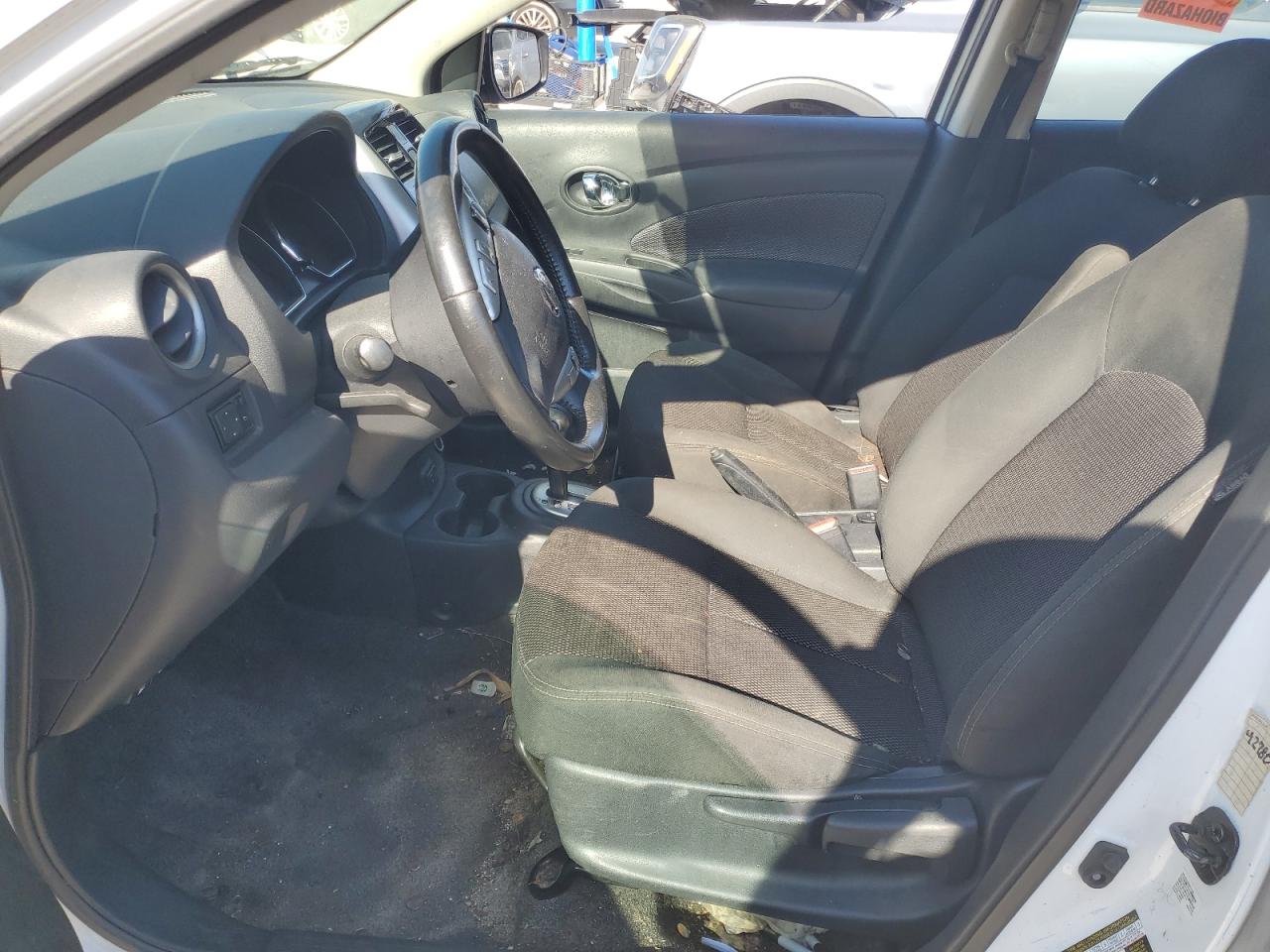 2018 Nissan Versa S VIN: 3N1CN7AP8JL879905 Lot: 82069135