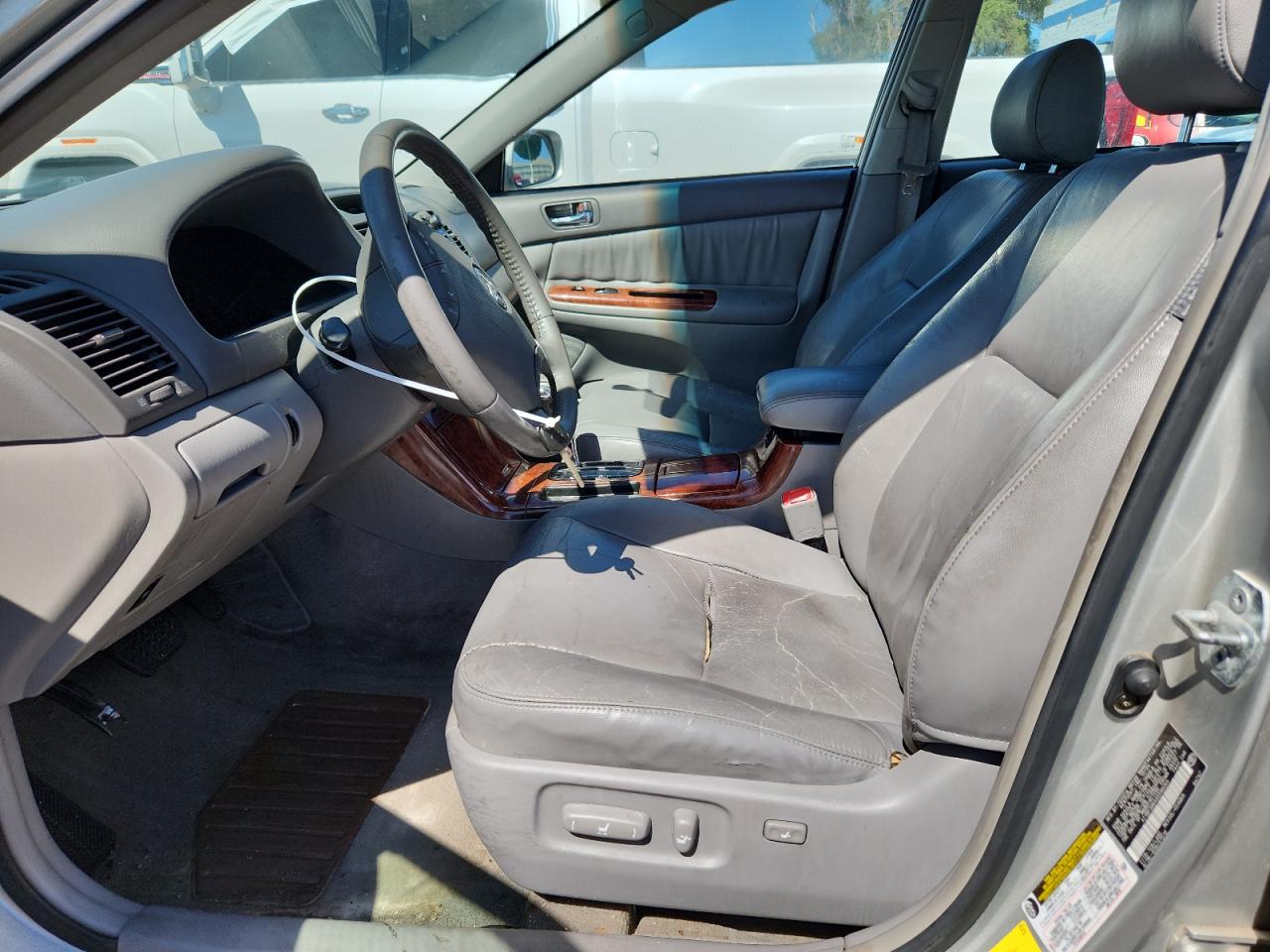 2005 Toyota Camry Le VIN: 4T1BF30K45U599264 Lot: 71215845