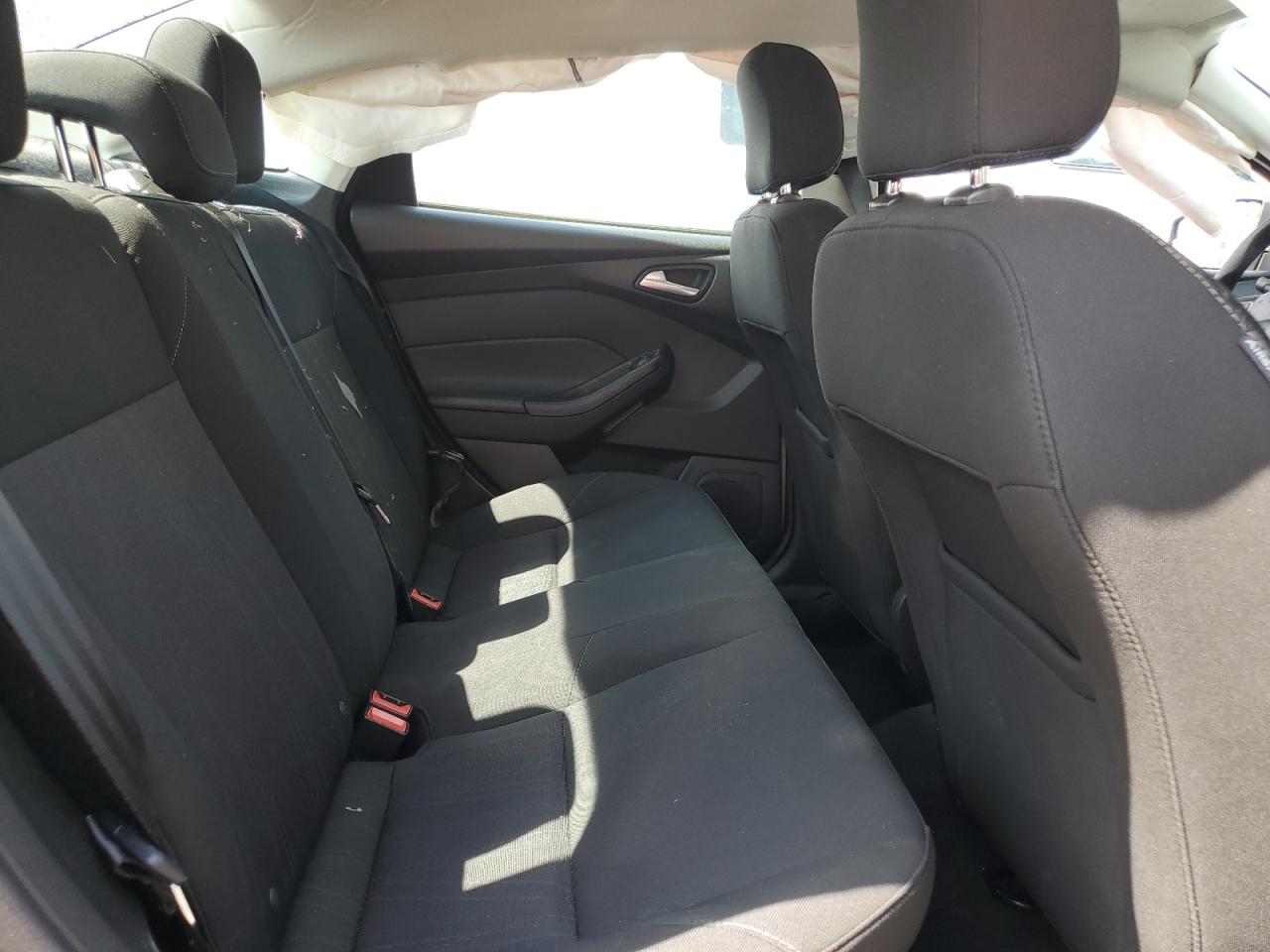 2016 Ford Focus Se VIN: 1FADP3F29GL365668 Lot: 84368585