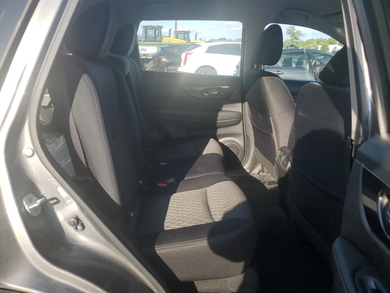 2017 Nissan Rogue S VIN: JN8AT2MV3HW255767 Lot: 81616135