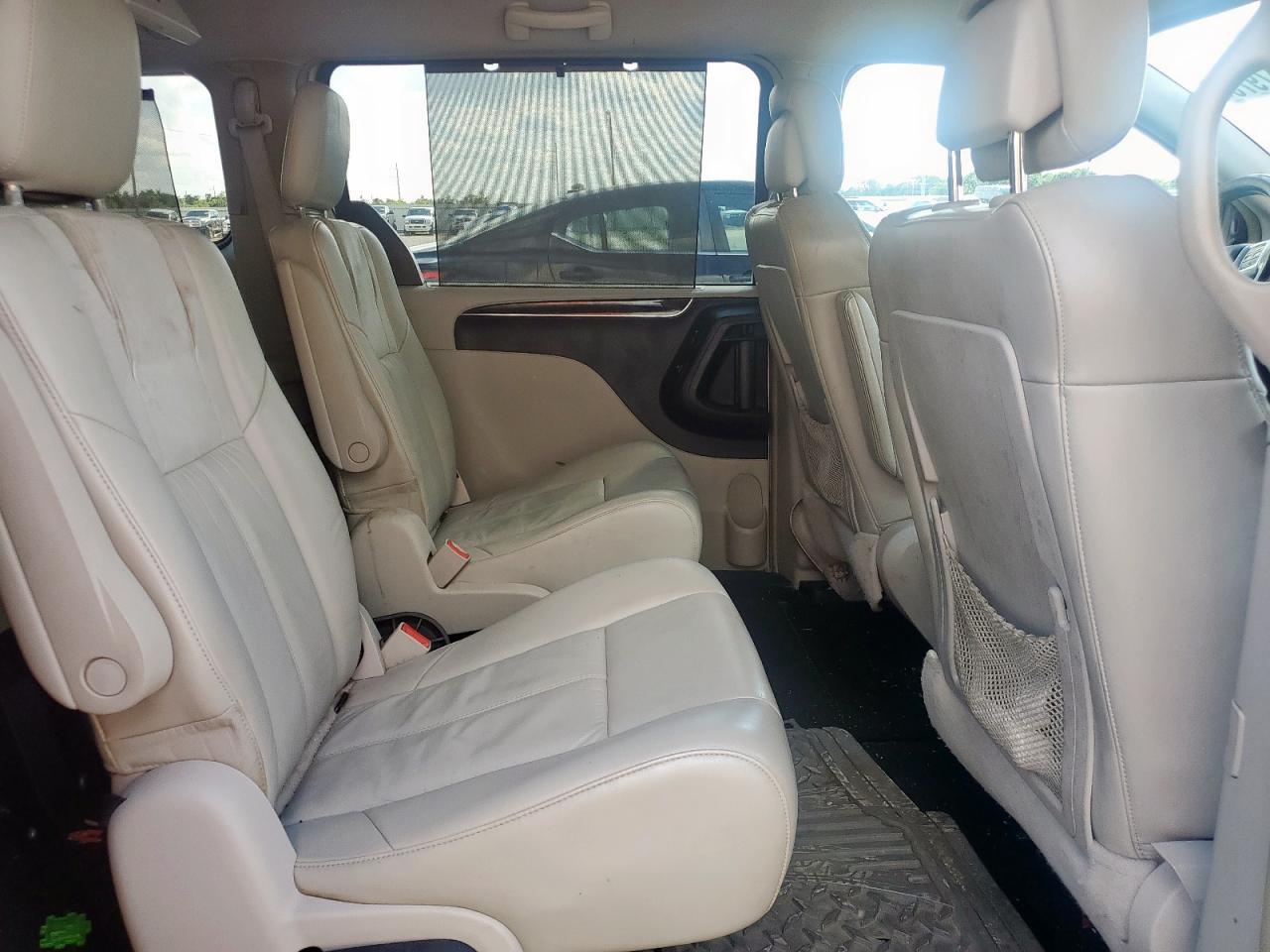 2011 Chrysler Town & Country Limited VIN: 2A4RR6DG6BR667200 Lot: 82057975