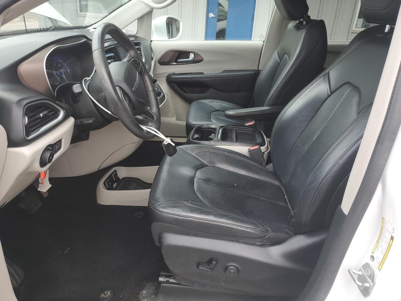 2018 Chrysler Pacifica Touring L VIN: 2C4RC1BG6JR277998 Lot: 81094755