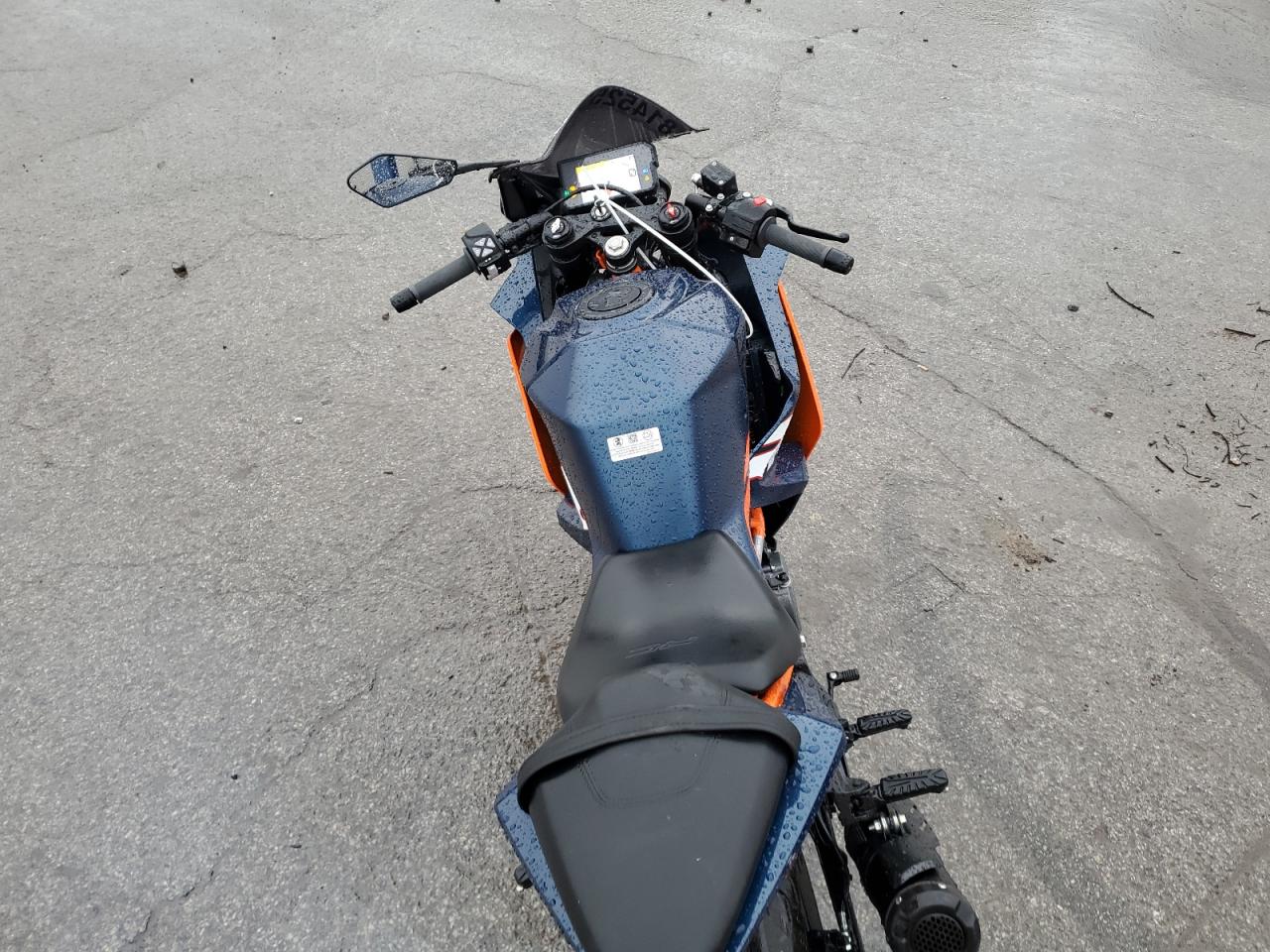 2024 Ktm 390 Rc VIN: MD2JYJ403RN207747 Lot: 81452595