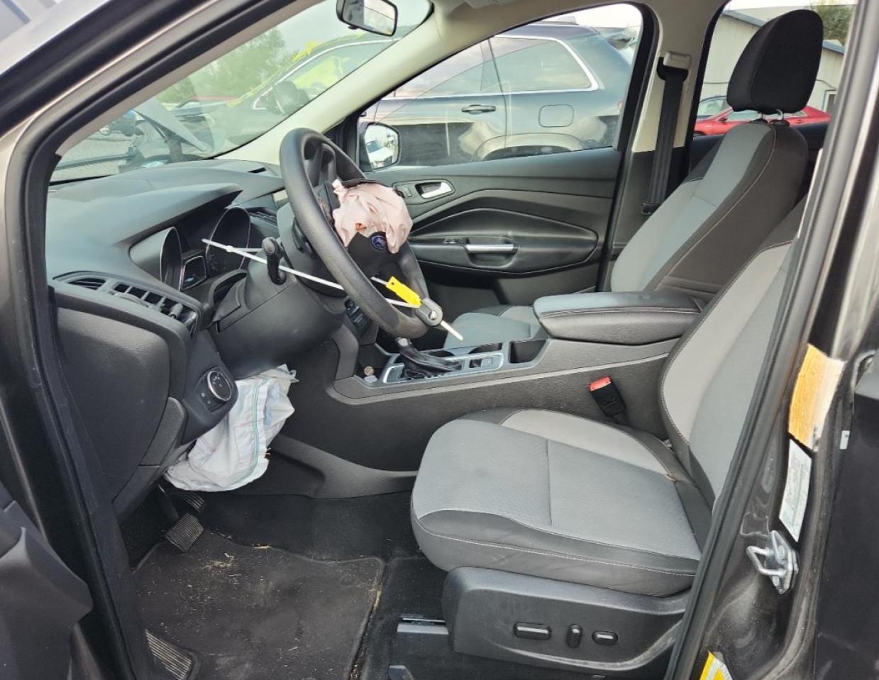 2017 Ford Escape Se VIN: 1FMCU9GD1HUD46475 Lot: 83947595