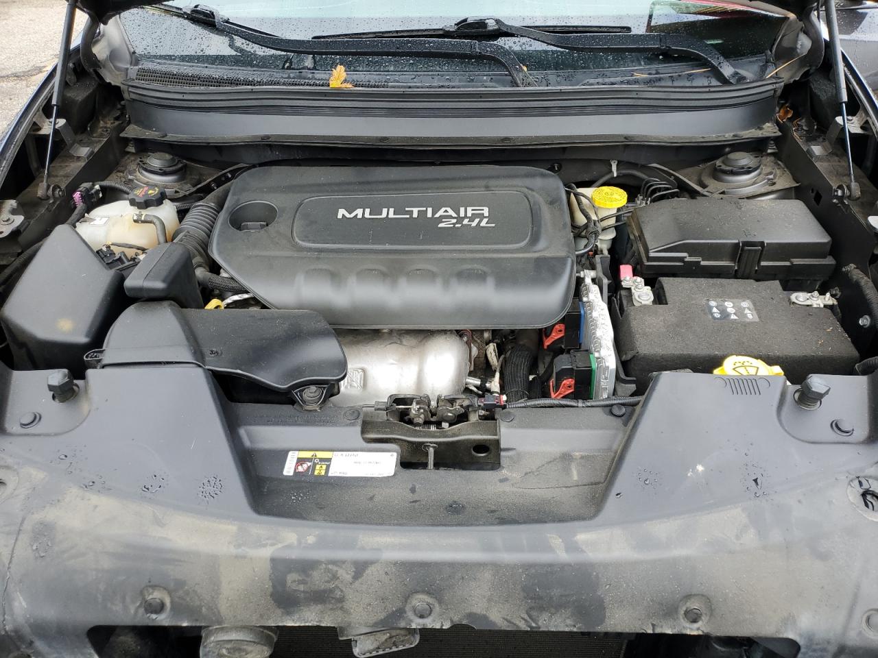 2015 Jeep Cherokee Latitude VIN: 1C4PJMCB4FW571769 Lot: 84007415