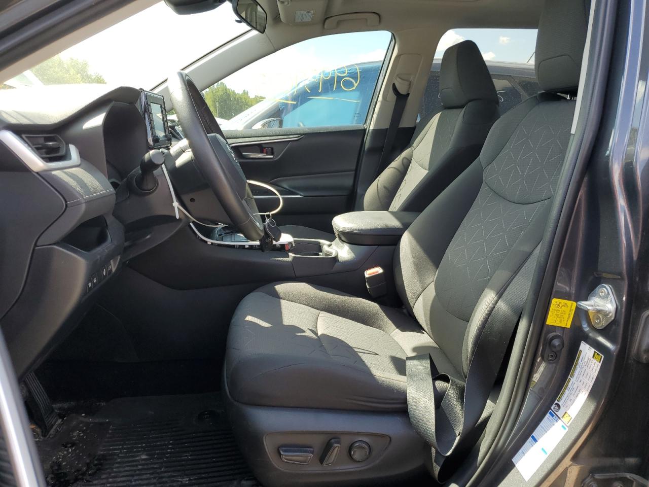 2020 Toyota Rav4 Xle VIN: 2T3P1RFVXLW114400 Lot: 69959075