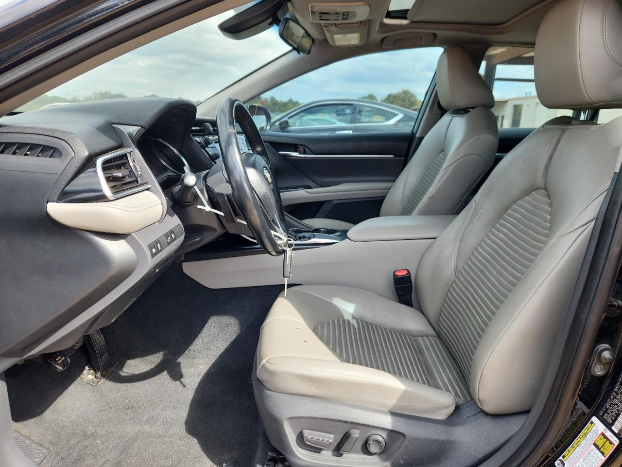 2018 Toyota Camry L VIN: 4T1B11HK4JU535758 Lot: 84450335