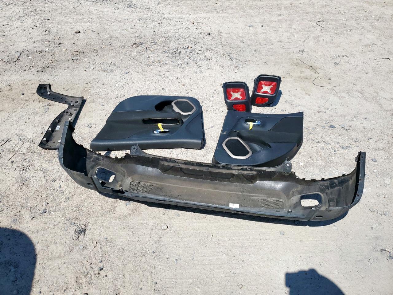 2015 Jeep Renegade Latitude VIN: ZACCJABT4FPB27179 Lot: 80353855