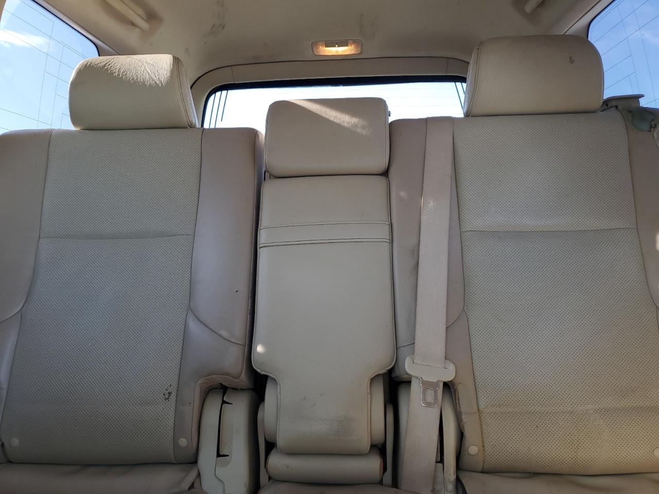 2011 Lexus Gx 460 VIN: JTJBM7FX2B5033109 Lot: 84403115