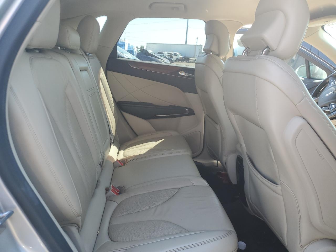 2018 Lincoln Mkc Select VIN: 5LMCJ2C92JUL29544 Lot: 80704185