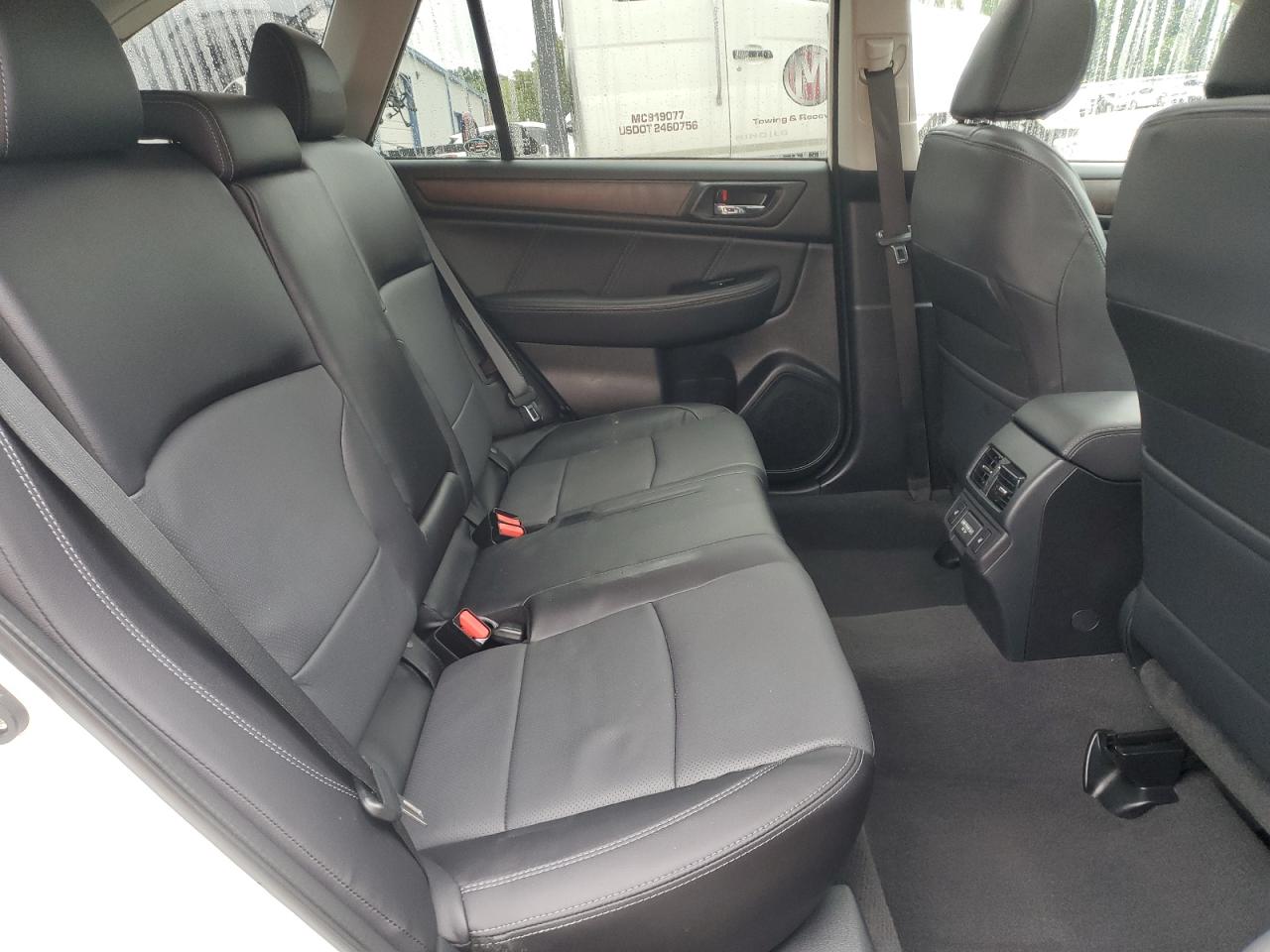 2018 Subaru Outback 3.6R Limited VIN: 4S4BSENC7J3231475 Lot: 80007645