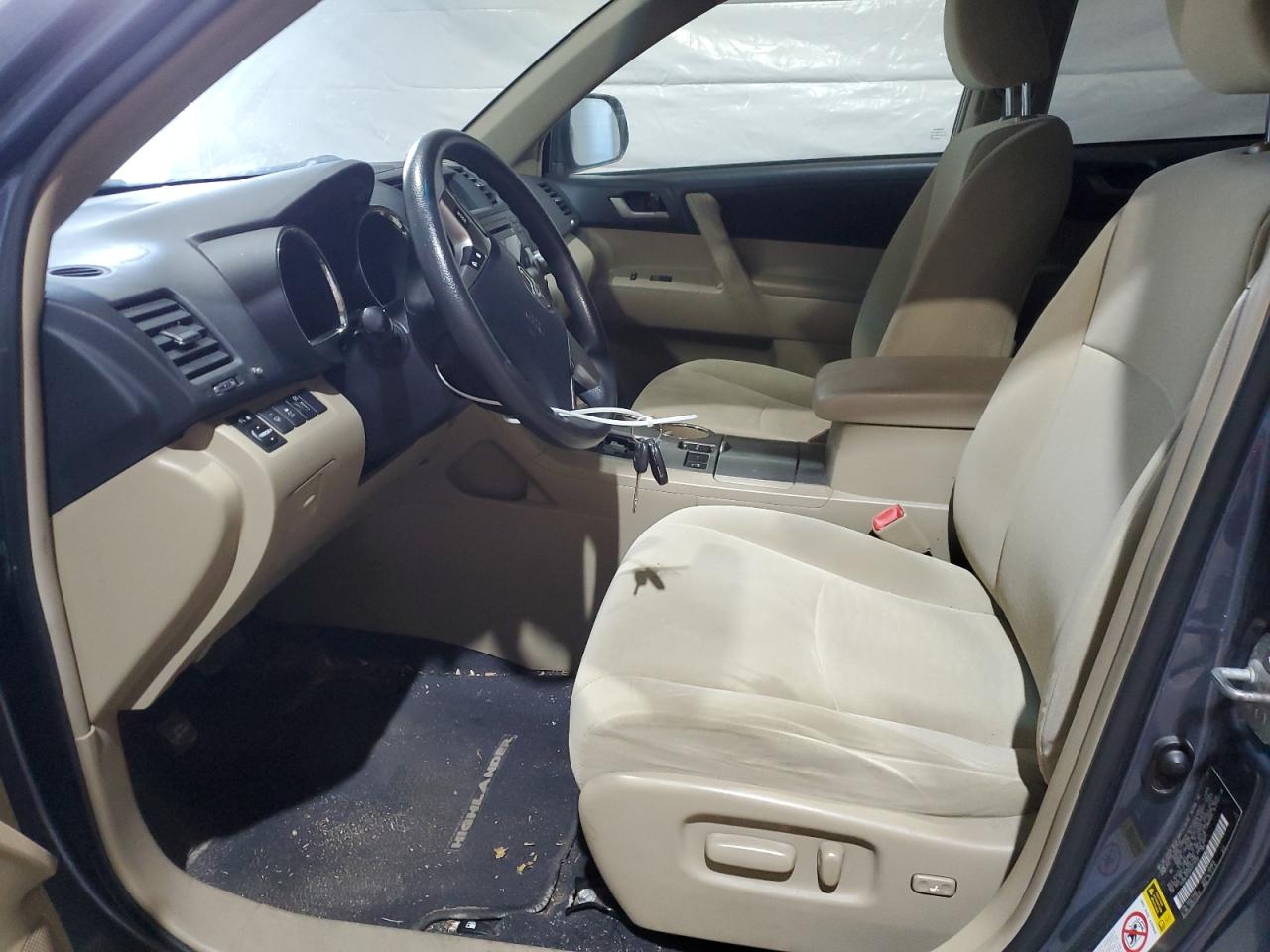 2011 Toyota Highlander Base VIN: 5TDBK3EH5BS079460 Lot: 81057285