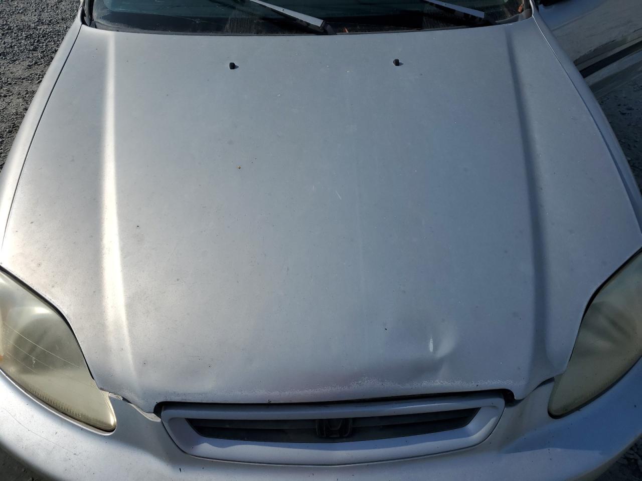 1998 Honda Civic Cx VIN: 2HGEJ6326WH104713 Lot: 81412375