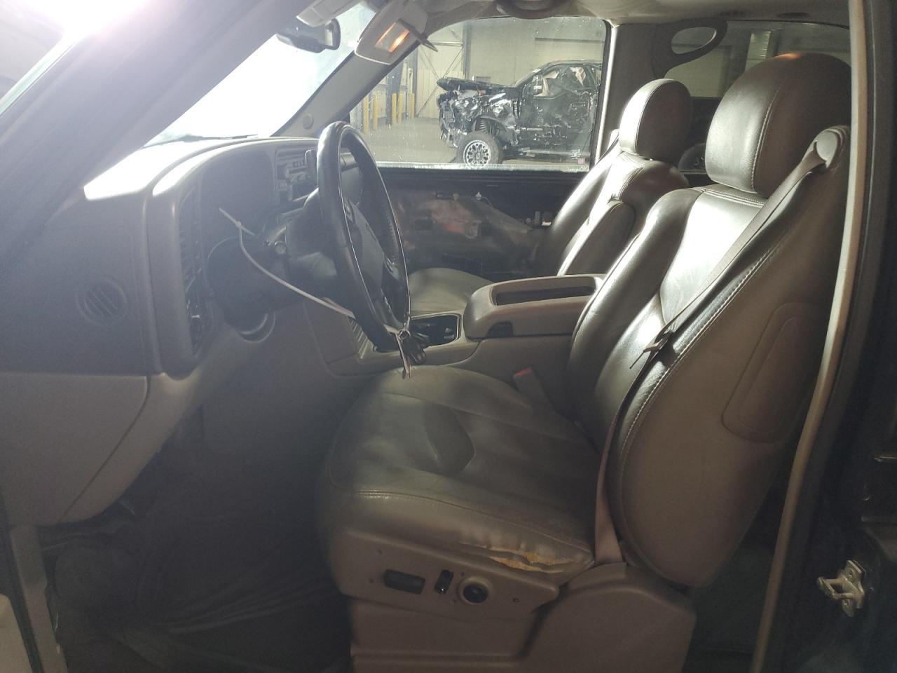 2004 Chevrolet Tahoe K1500 VIN: 1GNEK13Z24J279023 Lot: 81190135