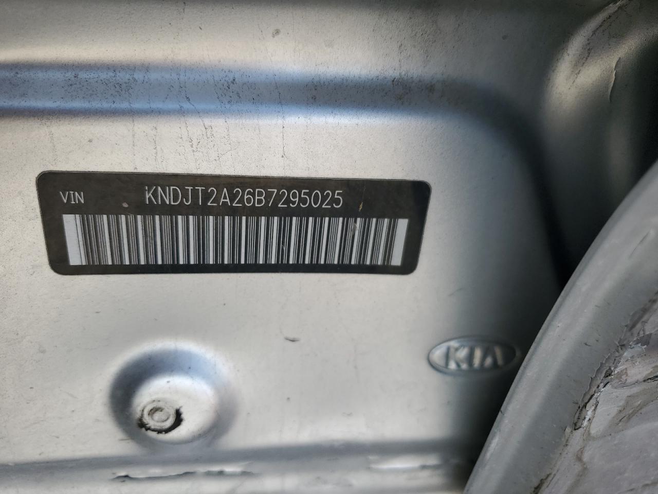 2011 Kia Soul + VIN: KNDJT2A26B7295025 Lot: 71216545