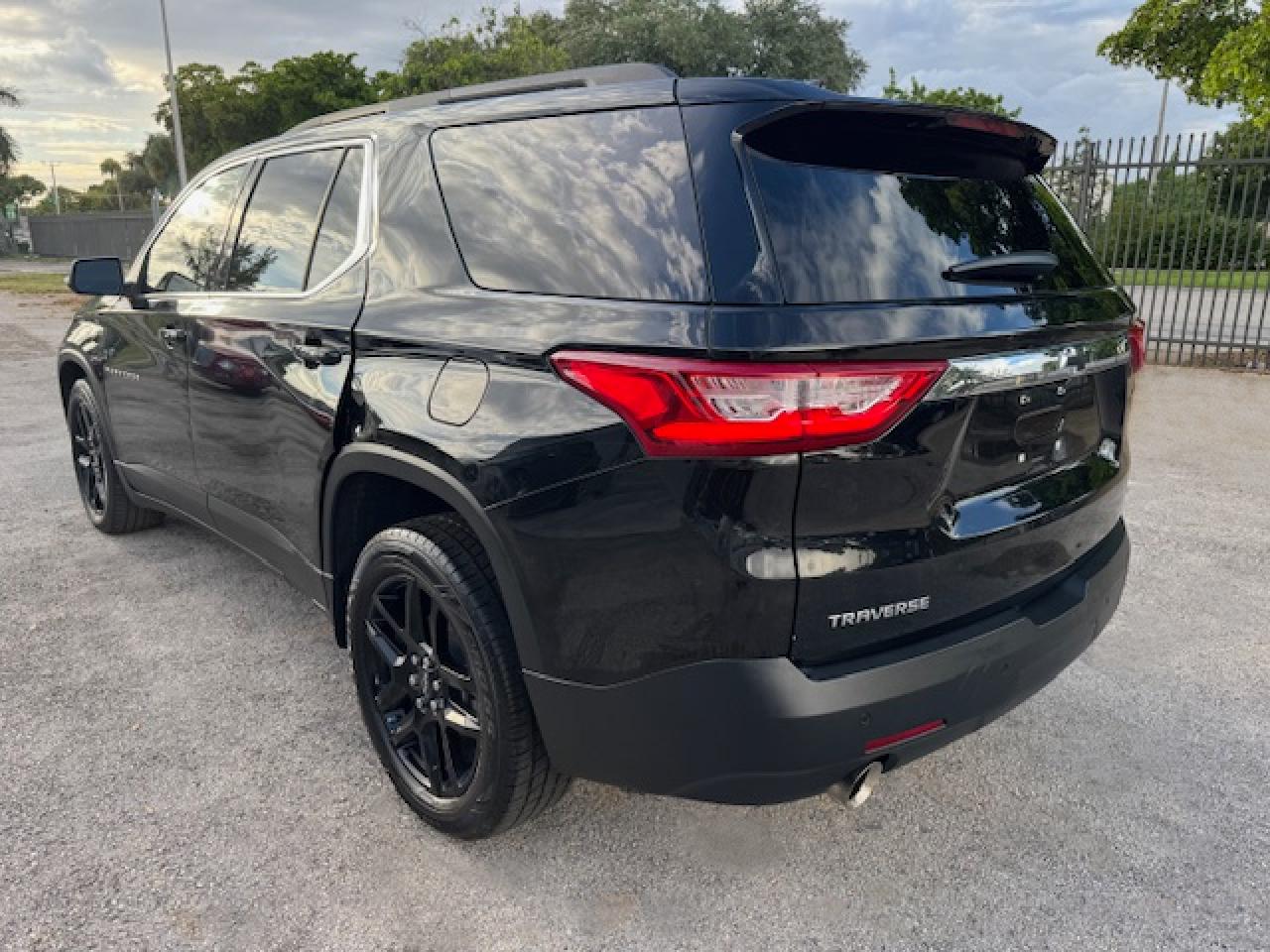 2021 Chevrolet Traverse Lt VIN: 1GNERGKW7MJ168621 Lot: 82171285