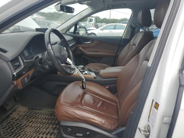 Паркетники AUDI Q7 2017 Белы