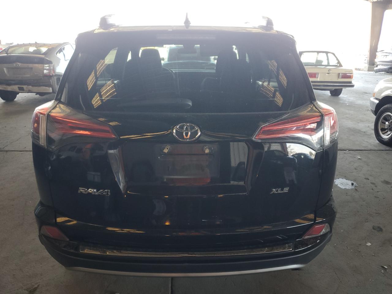 2017 Toyota Rav4 Xle VIN: 2T3WFREV7HW362514 Lot: 71925695