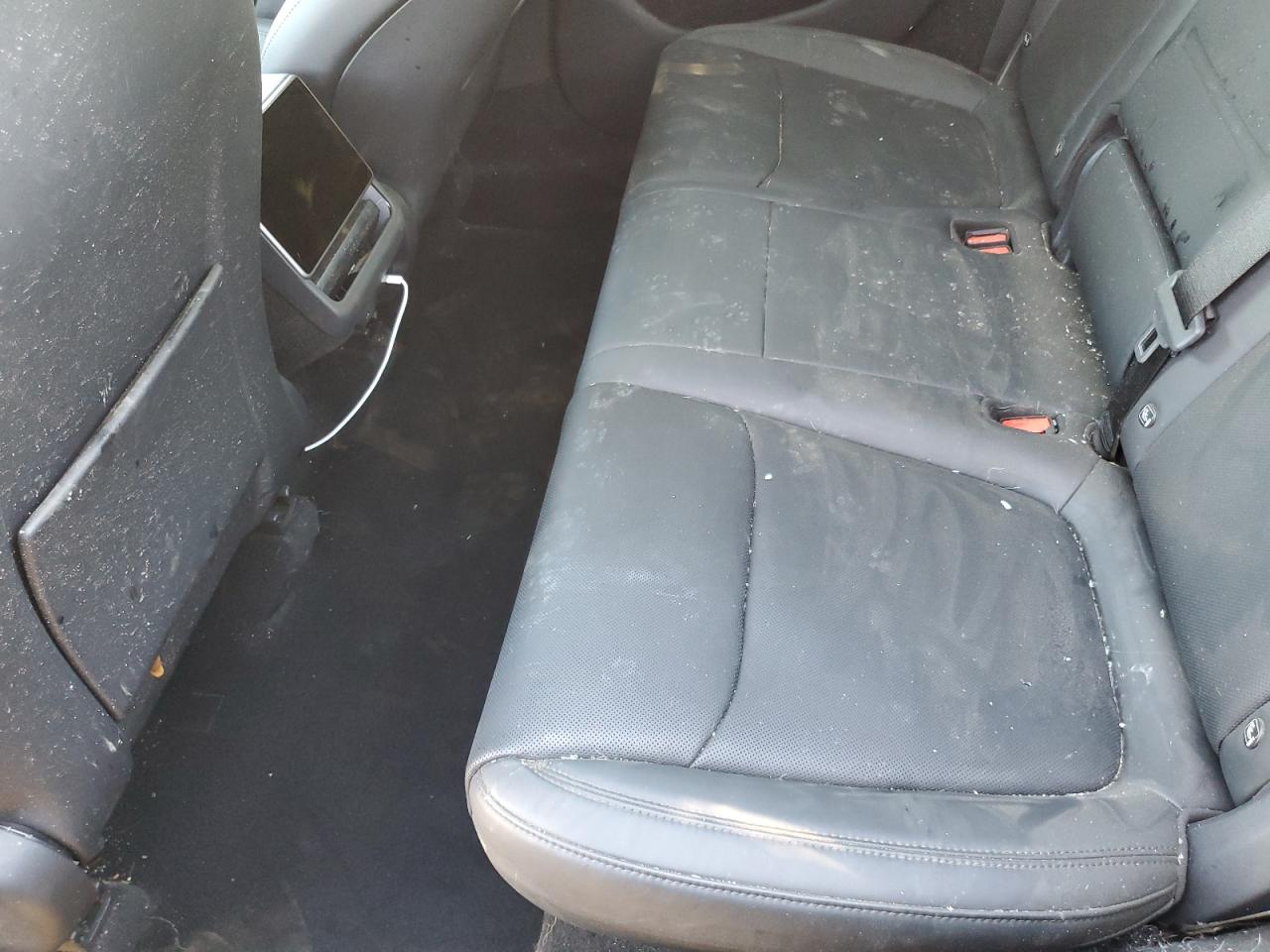 2026 Tesla Model Y VIN: 7SAYGDEE9TF336121 Lot: 81856365