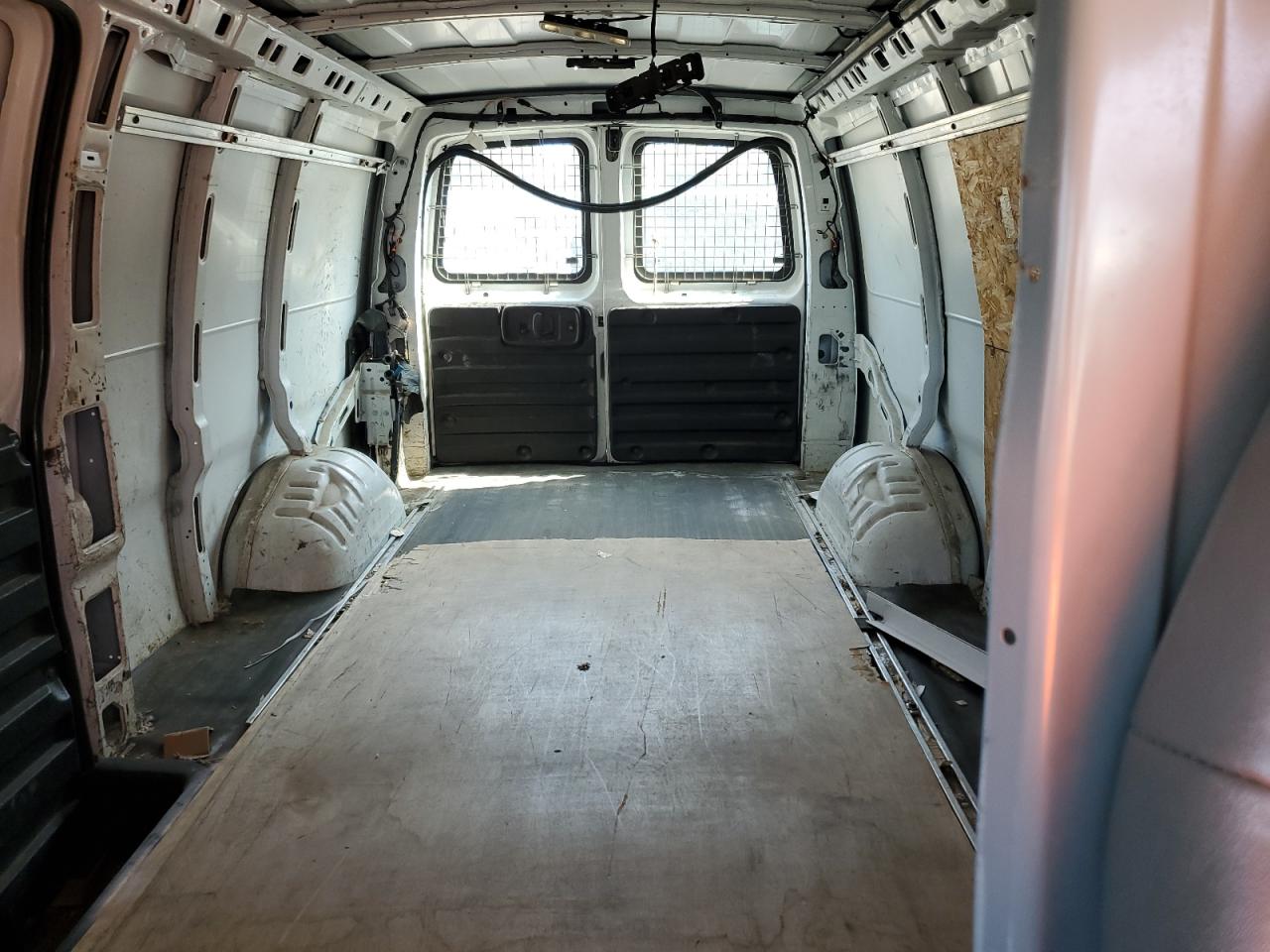 2016 GMC Savana G3500 VIN: 1GTZ7HFGXG1198855 Lot: 71171495