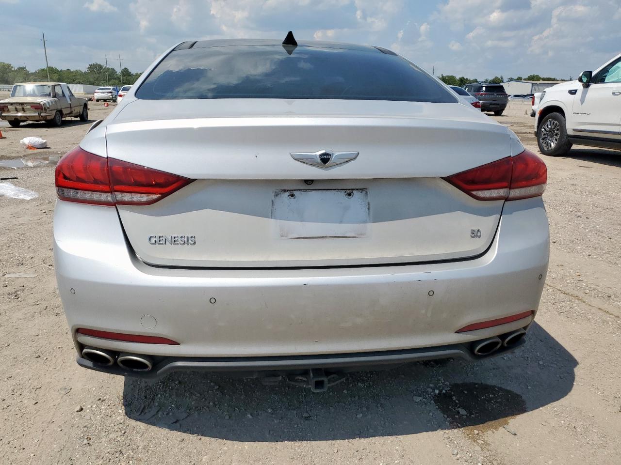 2015 Hyundai Genesis 5.0L VIN: KMHGN4JF7FU060610 Lot: 71366155