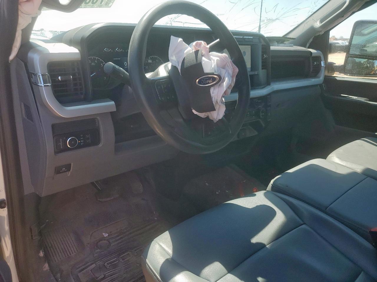 2023 Ford F350 Super Duty VIN: 1FTRF3BA2PEE21860 Lot: 70815305