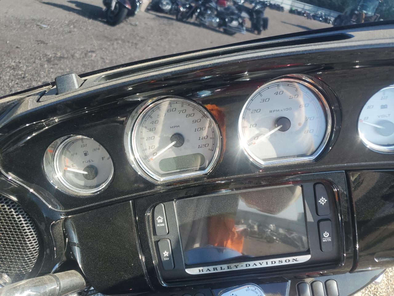 2017 Harley-Davidson Flhxs Street Glide Special VIN: 1HD1KRC11HB683963 Lot: 71891495