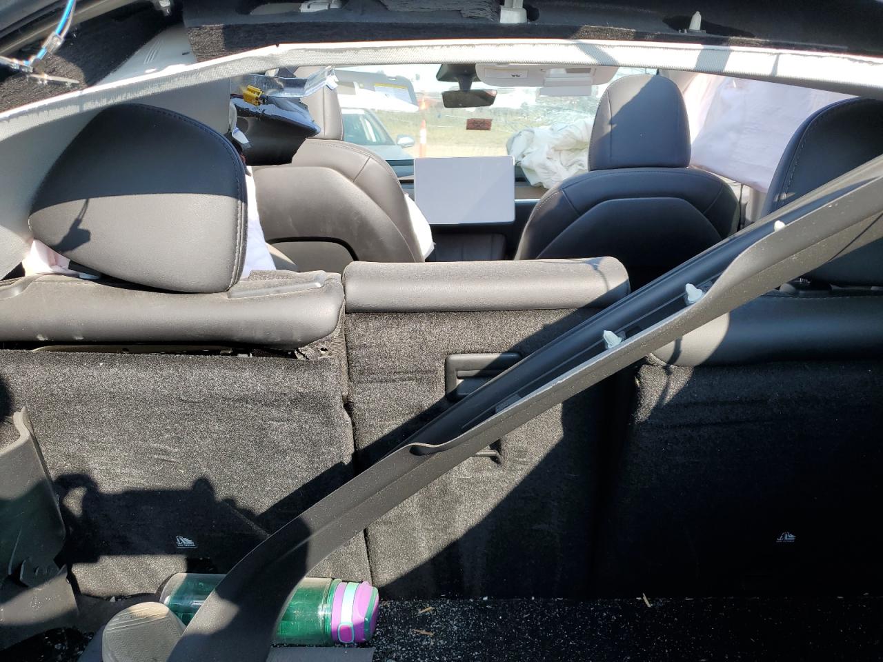 2022 Tesla Model Y VIN: 7SAYGDEE7NF572785 Lot: 80078685