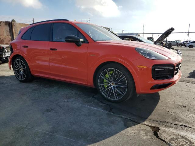  PORSCHE CAYENNE 2020 Оранжевый