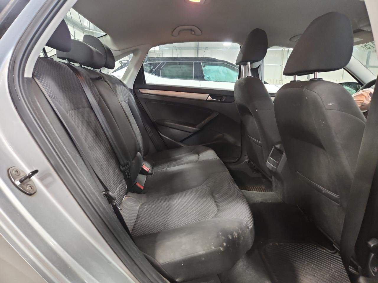 2013 Volkswagen Passat S VIN: 1VWAH7A38DC040570 Lot: 71810175