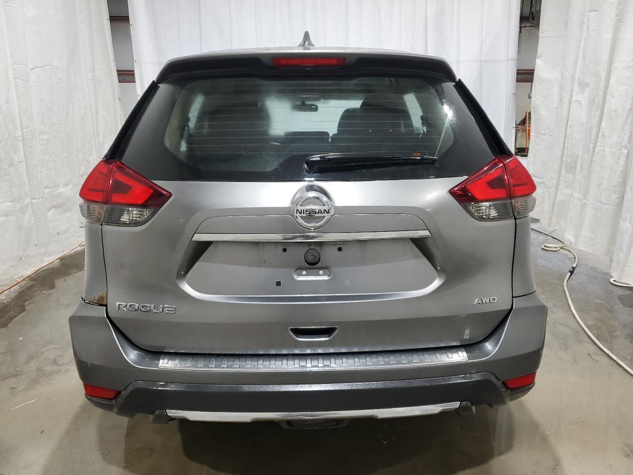 2017 Nissan Rogue S VIN: KNMAT2MV5HP524597 Lot: 71701155