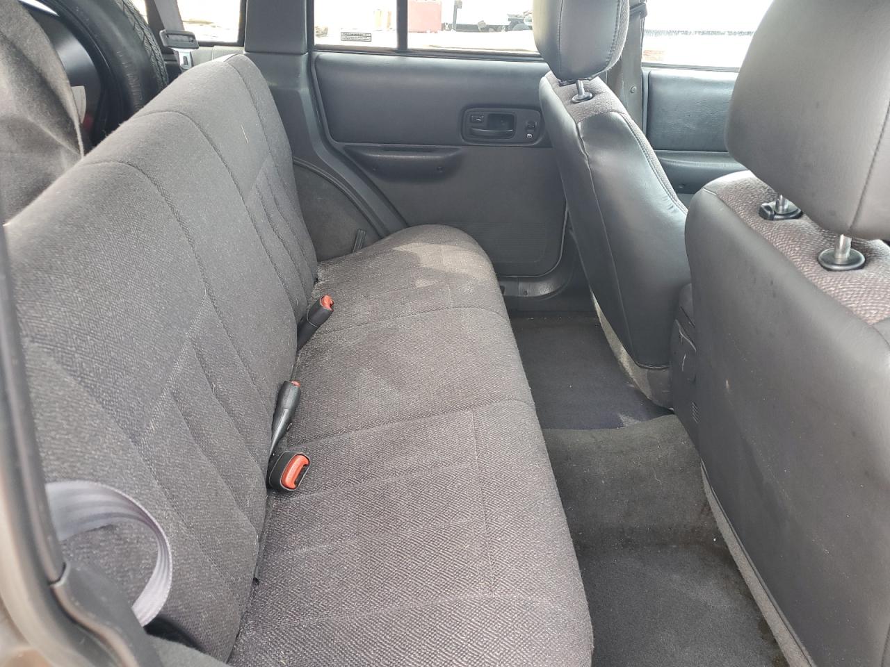 2000 Jeep Cherokee Classic VIN: 1J4FF58S2YL130880 Lot: 81191345