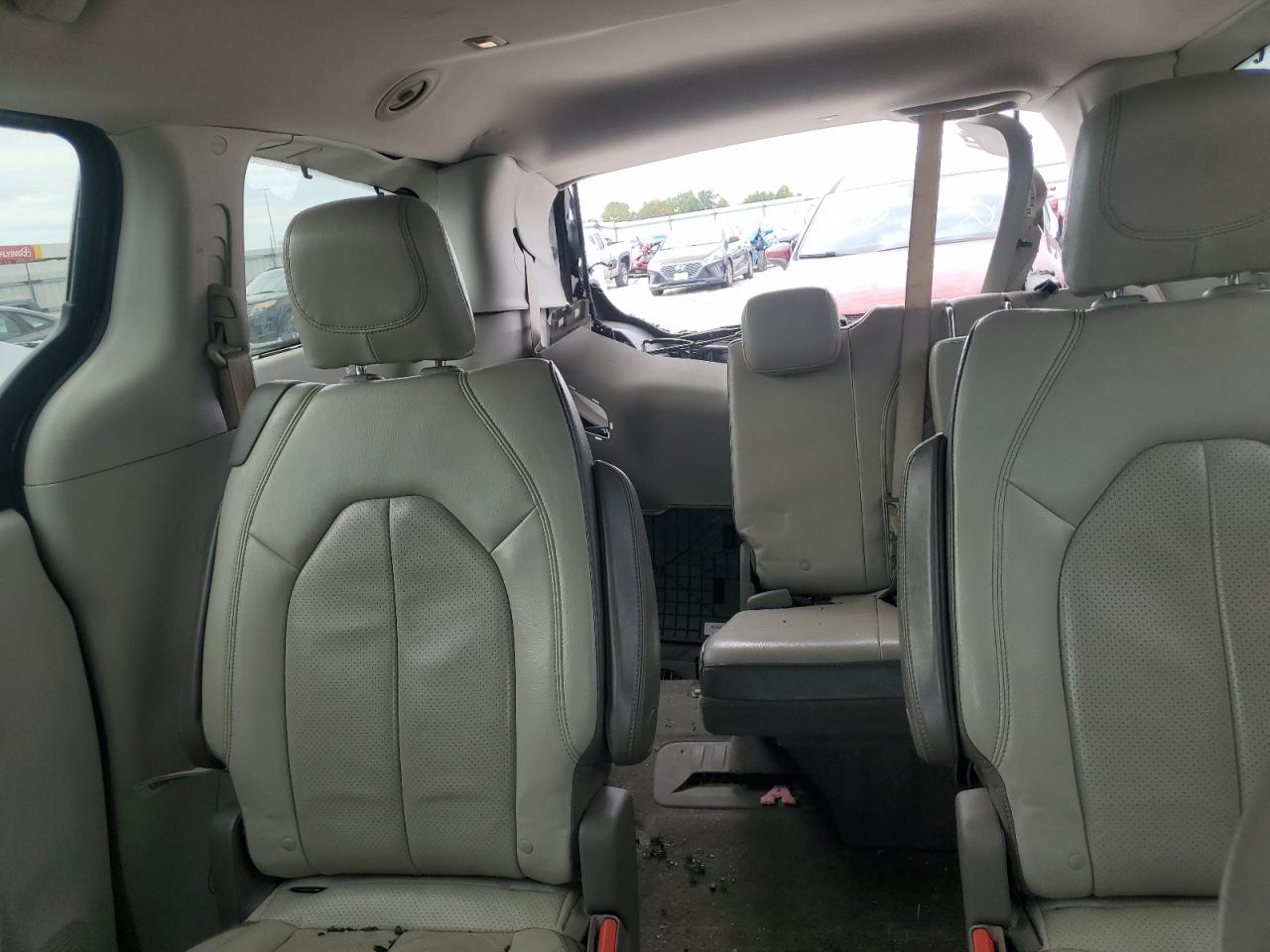 2018 Chrysler Pacifica Touring L VIN: 2C4RC1BG7JR233511 Lot: 71950245