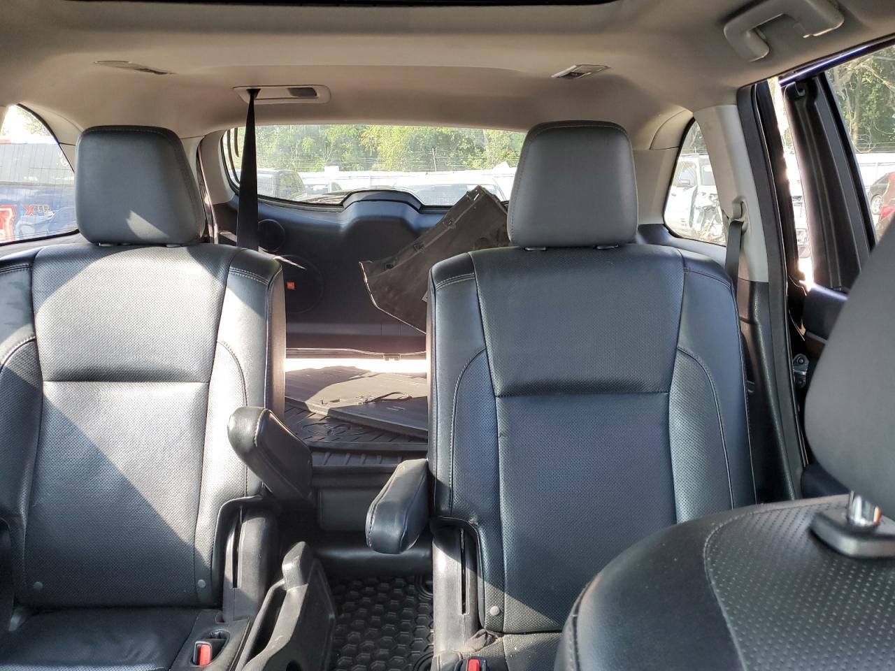 2015 Toyota Highlander Limited VIN: 5TDDKRFHXFS151768 Lot: 80718995