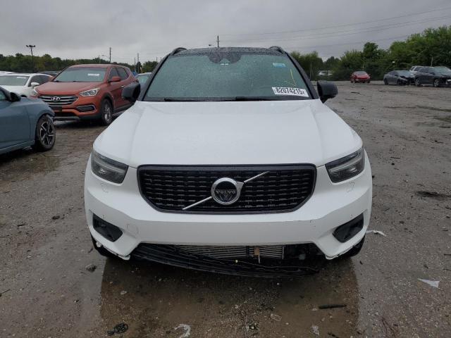  VOLVO XC40 2019 Белы