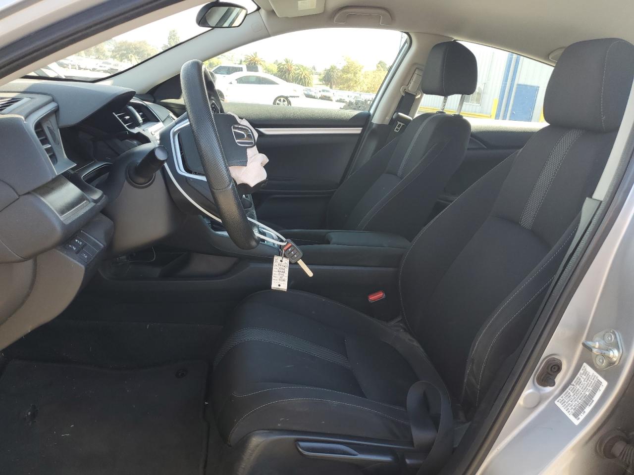 2020 Honda Civic Lx VIN: 19XFC2F61LE216864 Lot: 81251955